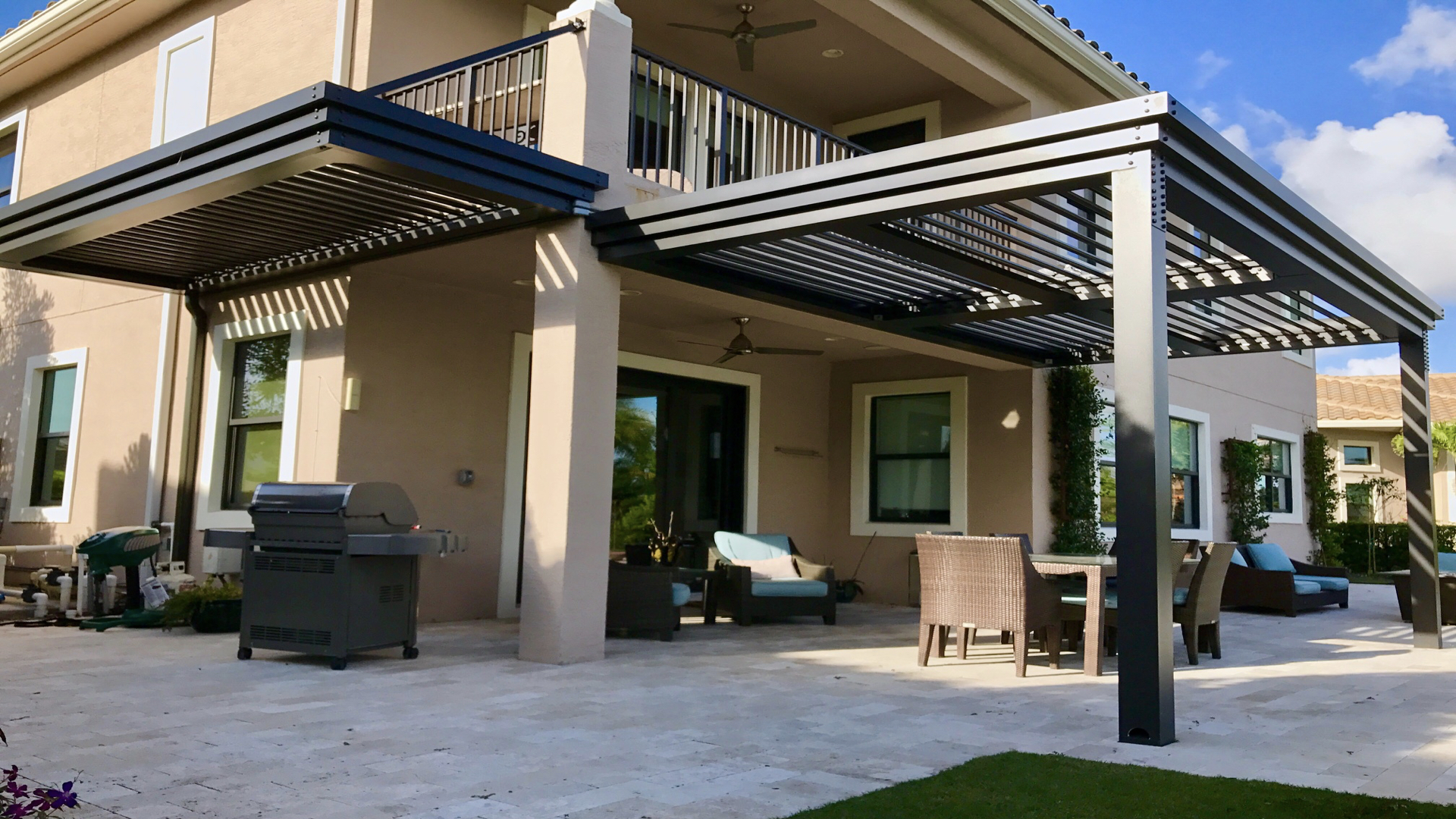 Cincinnati Retractable Awning